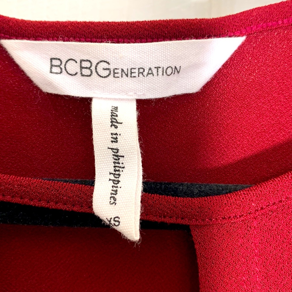 Bcbgeneration Keyhole Wine Crossover Cropped Top - image 2